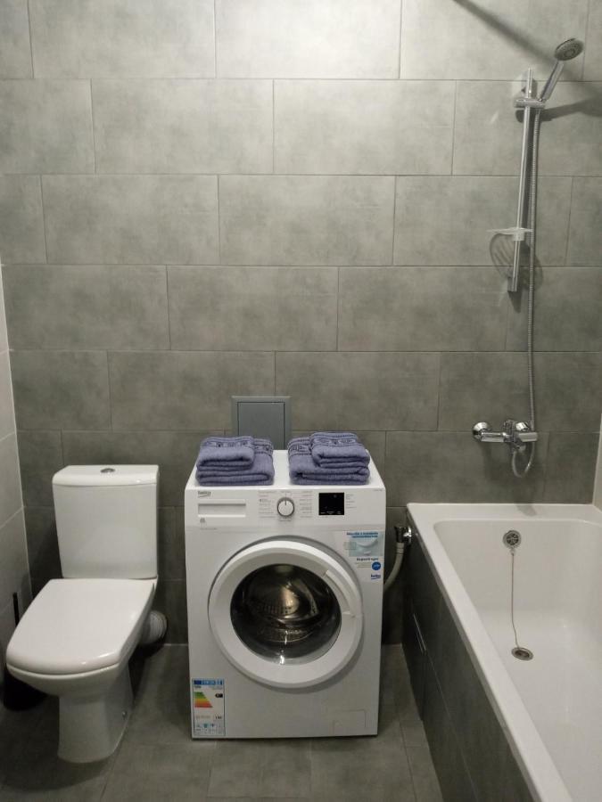 Апартаменты Weekend Inn Uzhhorod Ngoại thất bức ảnh