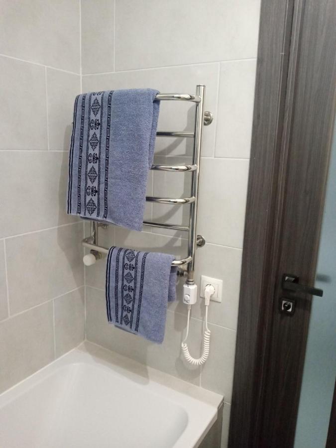 Апартаменты Weekend Inn Uzhhorod Ngoại thất bức ảnh